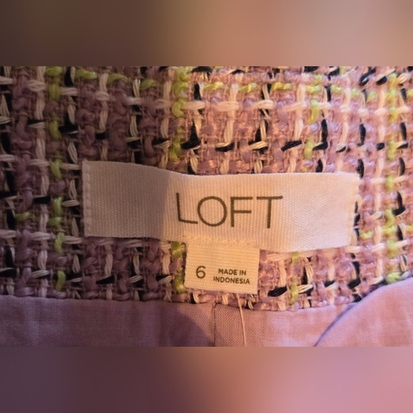 NWT | LOFT | Tweed Flap Pocket Shorts | Size: 6 | Color: Plum Combo - Picture 10 of 15